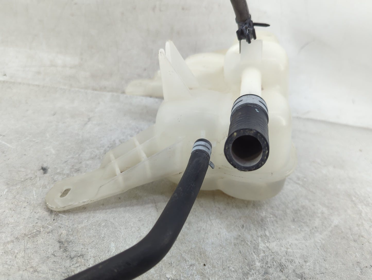 2014-2018 Ram 1500 Radiator Coolant Overflow Expansion Tank Bottle - Oemusedautoparts1.com