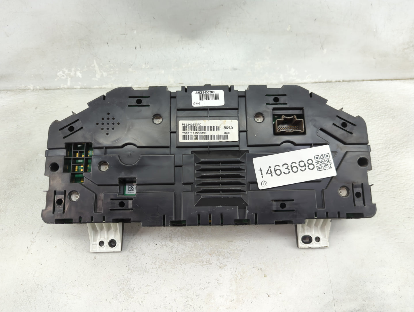 2015 Ram 1500 Instrument Cluster Speedometer Gauges P/N:P68242852AD A2C87450209 Miles:203K Fits OEM Used Auto Parts - Oemuse