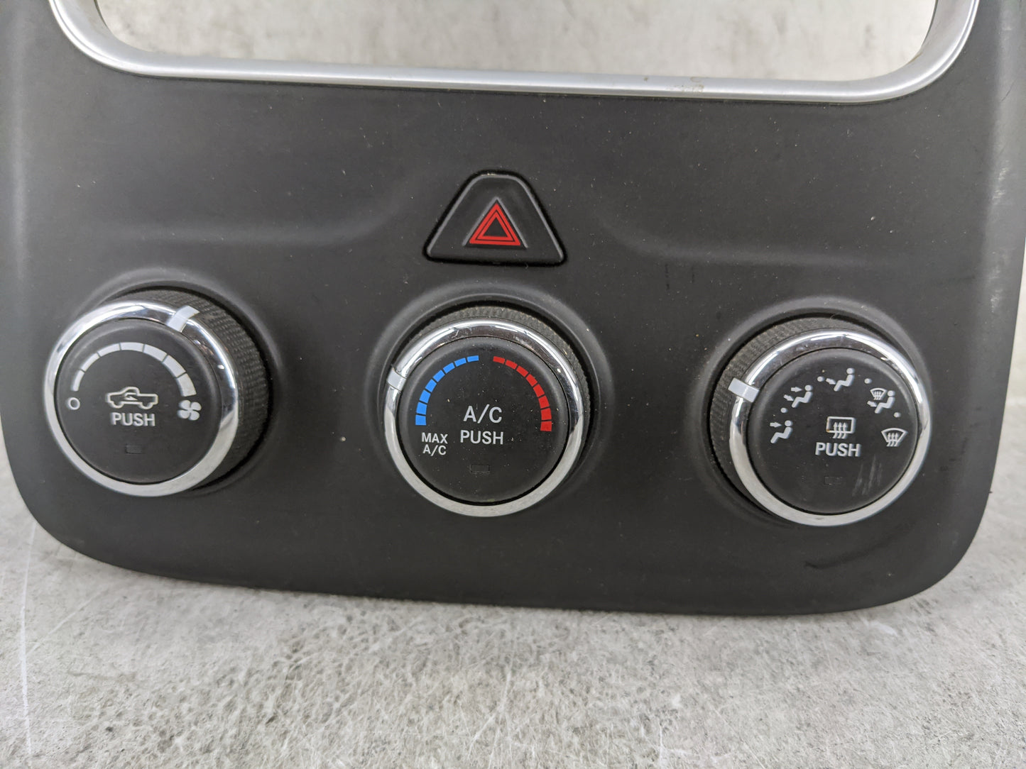 2015 Ram 1500 Radio AM FM Cd Player Receiver Replacement P/N:P68236776AB Fits OEM Used Auto Parts - Oemusedautoparts1.com