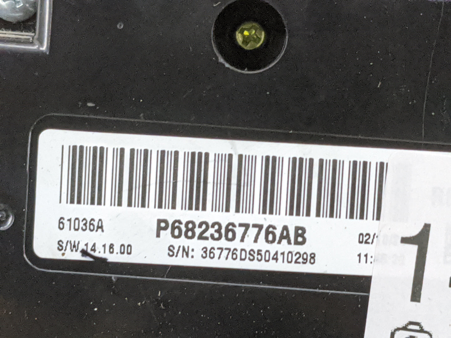 2015 Ram 1500 Radio AM FM Cd Player Receiver Replacement P/N:P68236776AB Fits OEM Used Auto Parts - Oemusedautoparts1.com