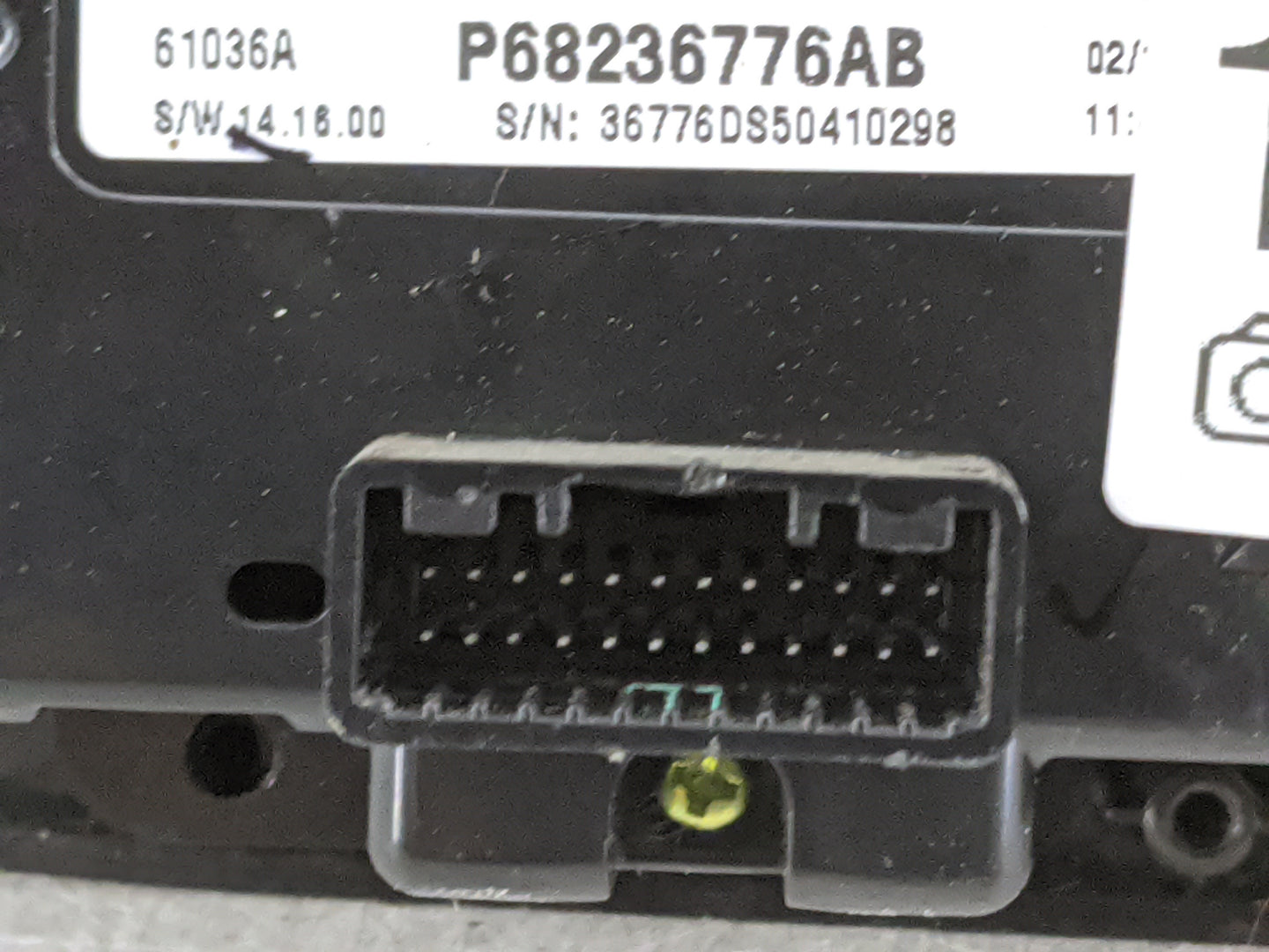 2015 Ram 1500 Radio AM FM Cd Player Receiver Replacement P/N:P68236776AB Fits OEM Used Auto Parts - Oemusedautoparts1.com