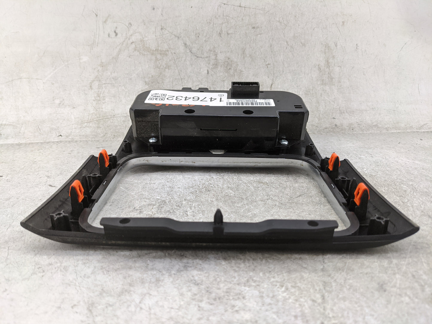 2015 Ram 1500 Radio AM FM Cd Player Receiver Replacement P/N:P68236776AB Fits OEM Used Auto Parts - Oemusedautoparts1.com