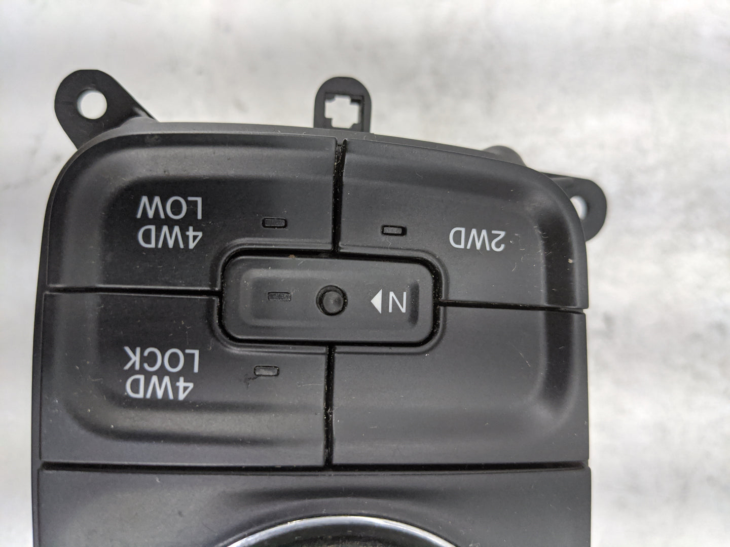 2015 Ram 1500 Floor Console Assembly Shifter - Oemusedautoparts1.com