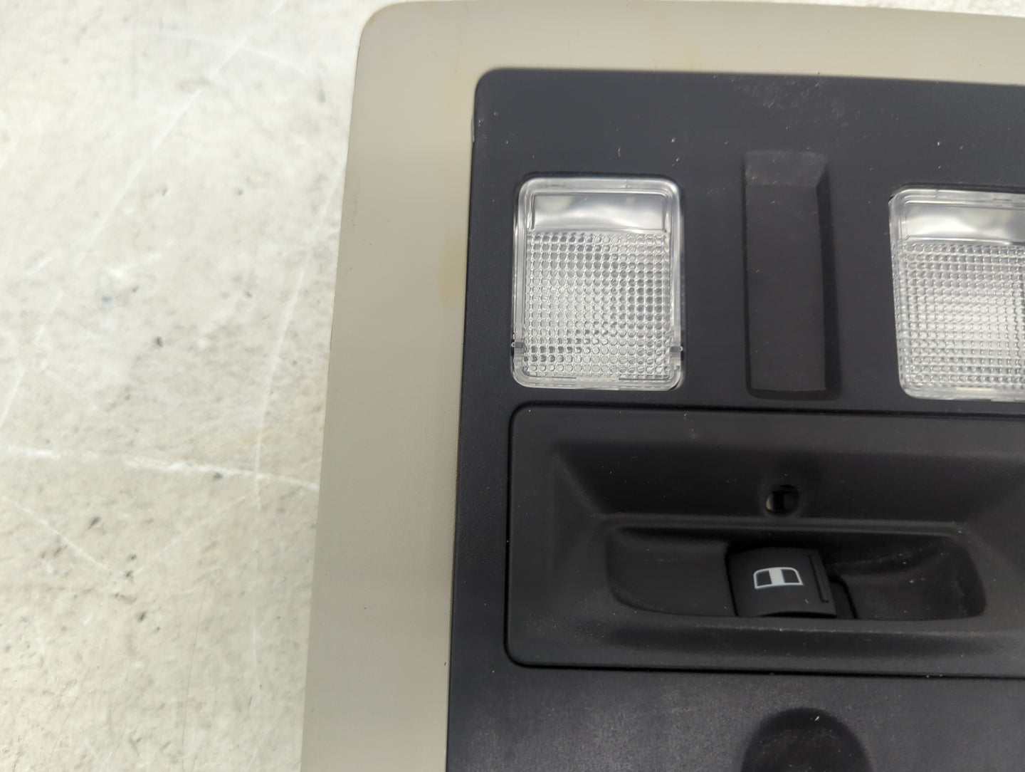 2013-2015 Ram 1500 Overhead Roof Console 1482053 - Oemusedautoparts1.com
