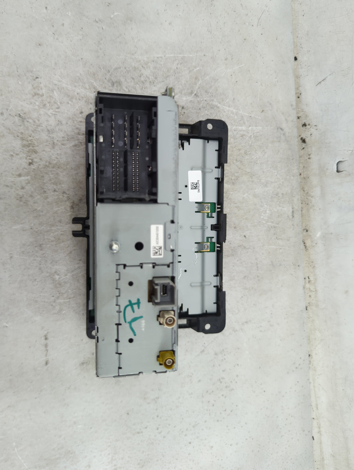 2015-2016 Ram 1500 Radio AM FM Cd Player Receiver Replacement P/N:P68245816AC Fits Fits 2015 2016 OEM Used Auto Parts - Oemu