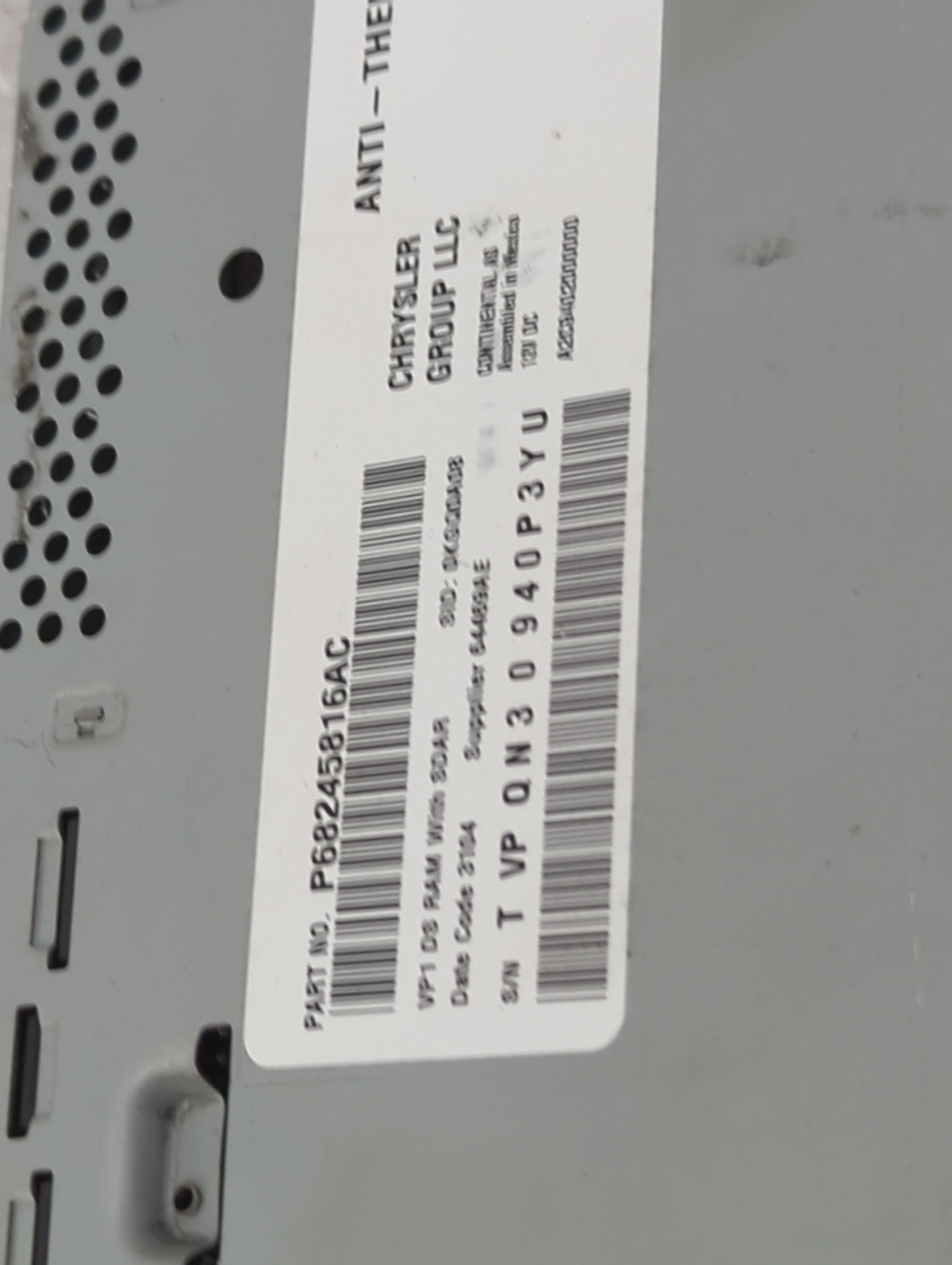 2015-2016 Ram 1500 Radio AM FM Cd Player Receiver Replacement P/N:P68245816AC Fits 2015 2016 OEM Used Auto Parts - Oemusedau