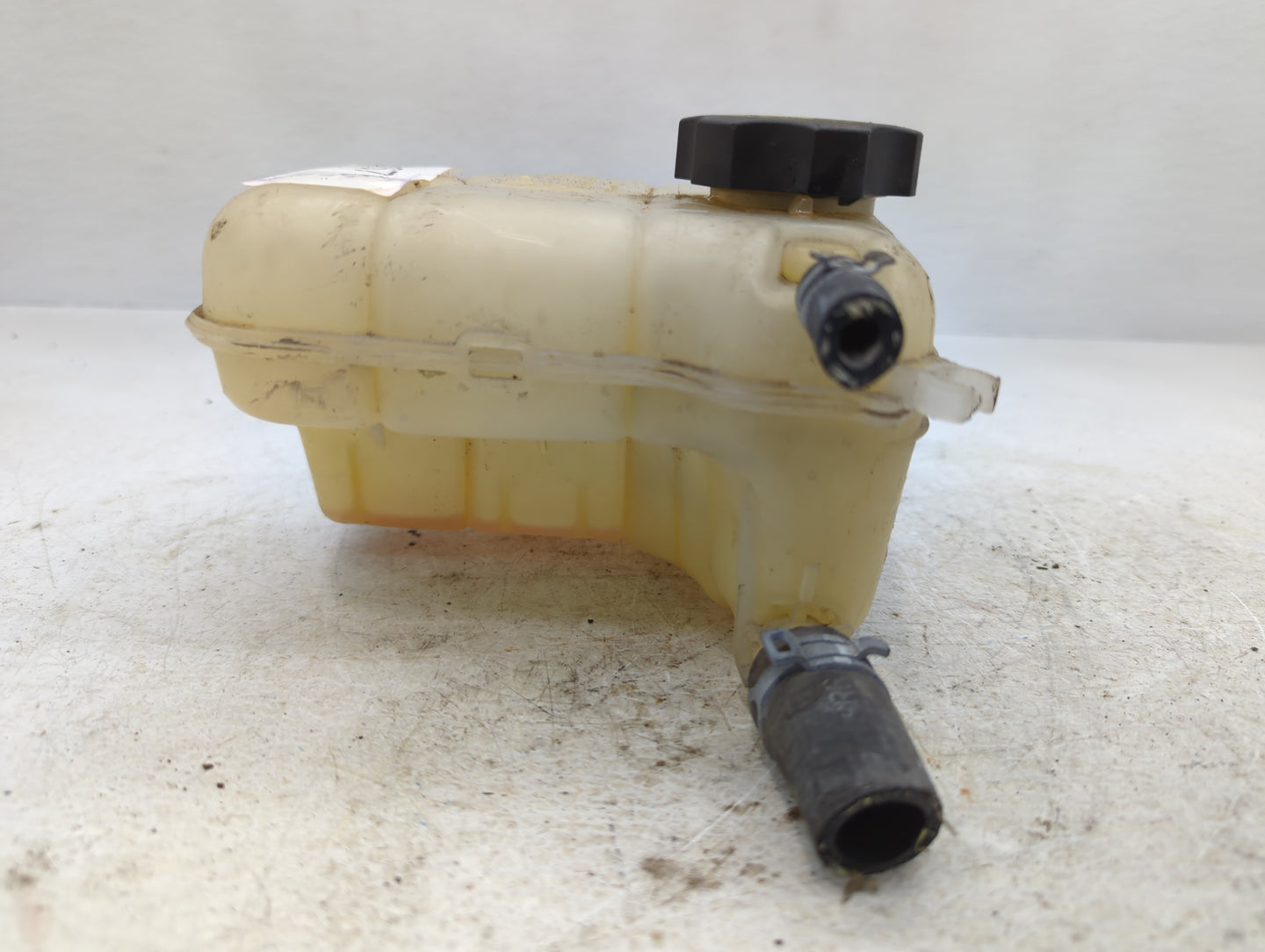 2015 Saturn Astra Radiator Coolant Overflow Expansion Tank Bottle - Oemusedautoparts1.com