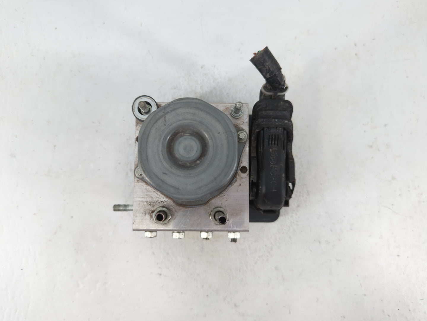 2015 Scion Fr-S ABS Pump Control Module Replacement P/N:27536CA020 Fits OEM Used Auto Parts - Oemusedautoparts1.com