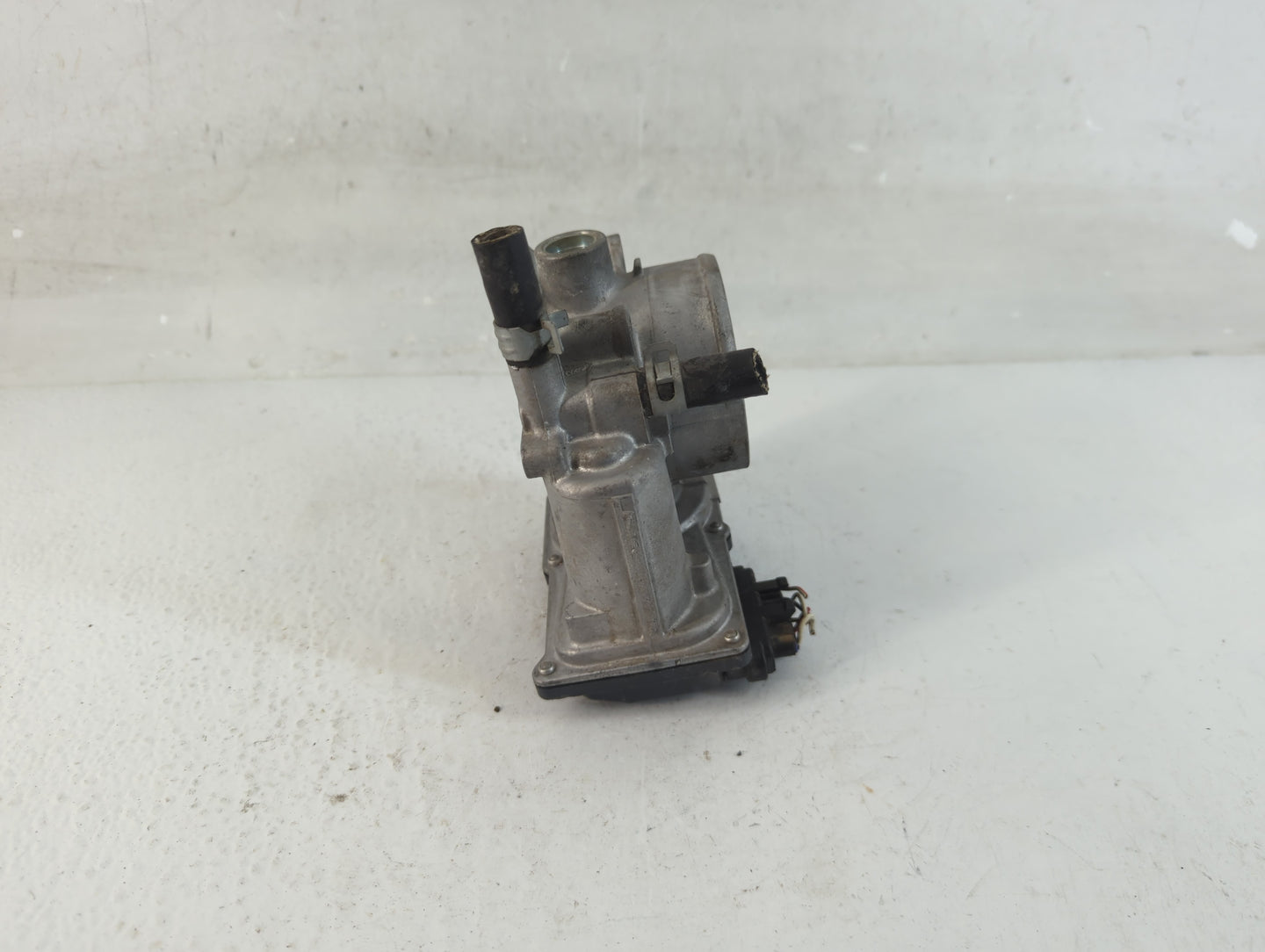 2013-2016 Scion Fr-S Throttle Body P/N:16112AA400 Fits Fits 2013 2014 2015 2016 2017 2018 2019 2020 OEM Used Auto Parts - Oe
