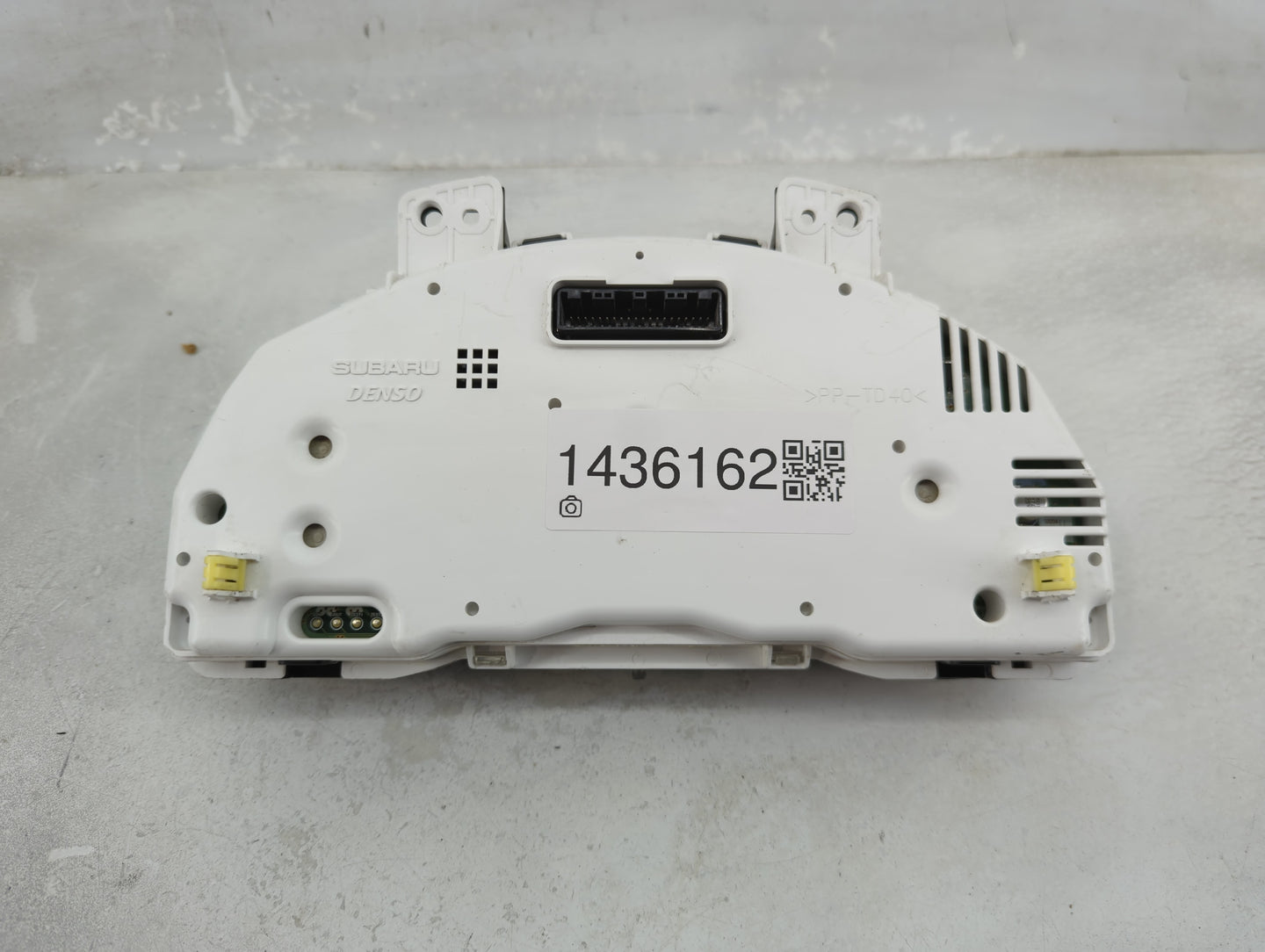 2015-2016 Scion Fr-S Instrument Cluster Speedometer Gauges P/N:157570-0430 85002CA430 Fits Fits 2015 2016 OEM Used Auto Part
