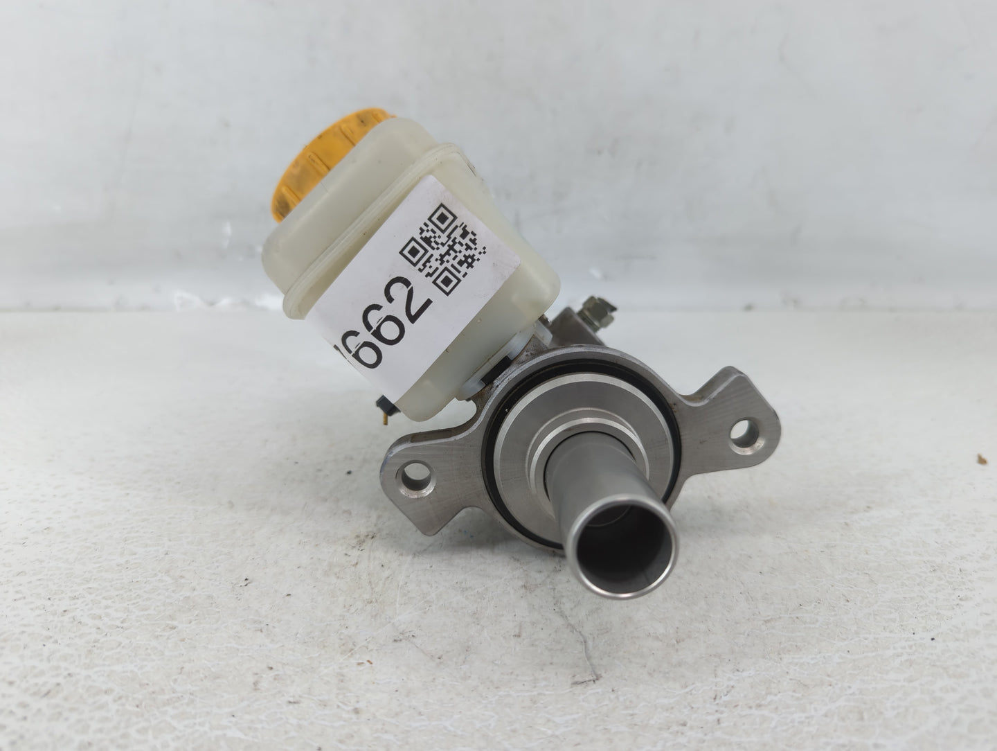 2013-2016 Scion Fr-s Brake Master Cylinder Cream - Oemusedautoparts1.com