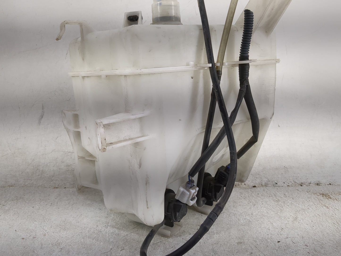 2015 Scion Xb Windshield Washer Fluid Reservoir Bottle Oem 1459900 - Oemusedautoparts1.com
