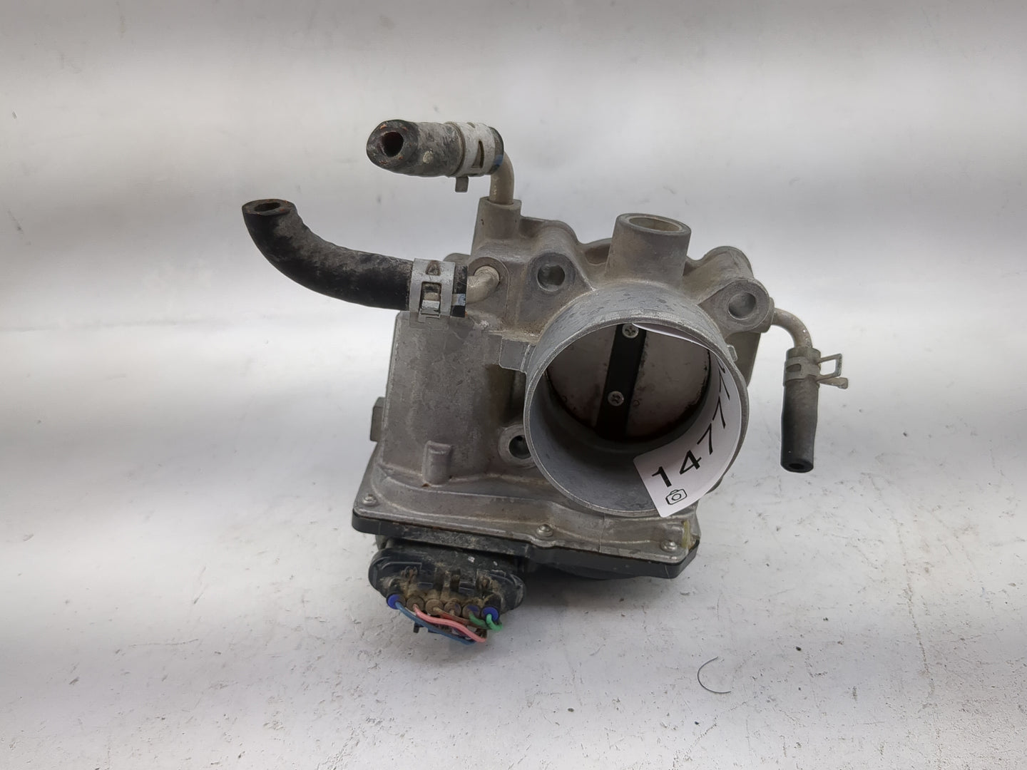 2008-2015 Scion Xb Throttle Body P/N:22030-28071 Fits Fits 2006 2007 2008 2009 2010 2011 2012 2013 2014 2015 OEM Used Auto P