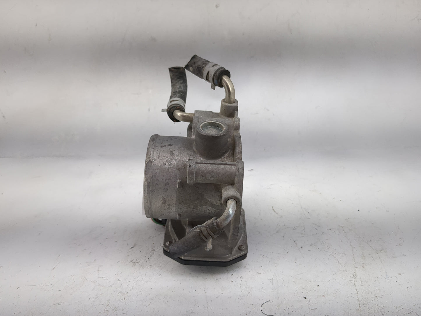 2008-2015 Scion Xb Throttle Body P/N:22030-28071 Fits Fits 2006 2007 2008 2009 2010 2011 2012 2013 2014 2015 OEM Used Auto P