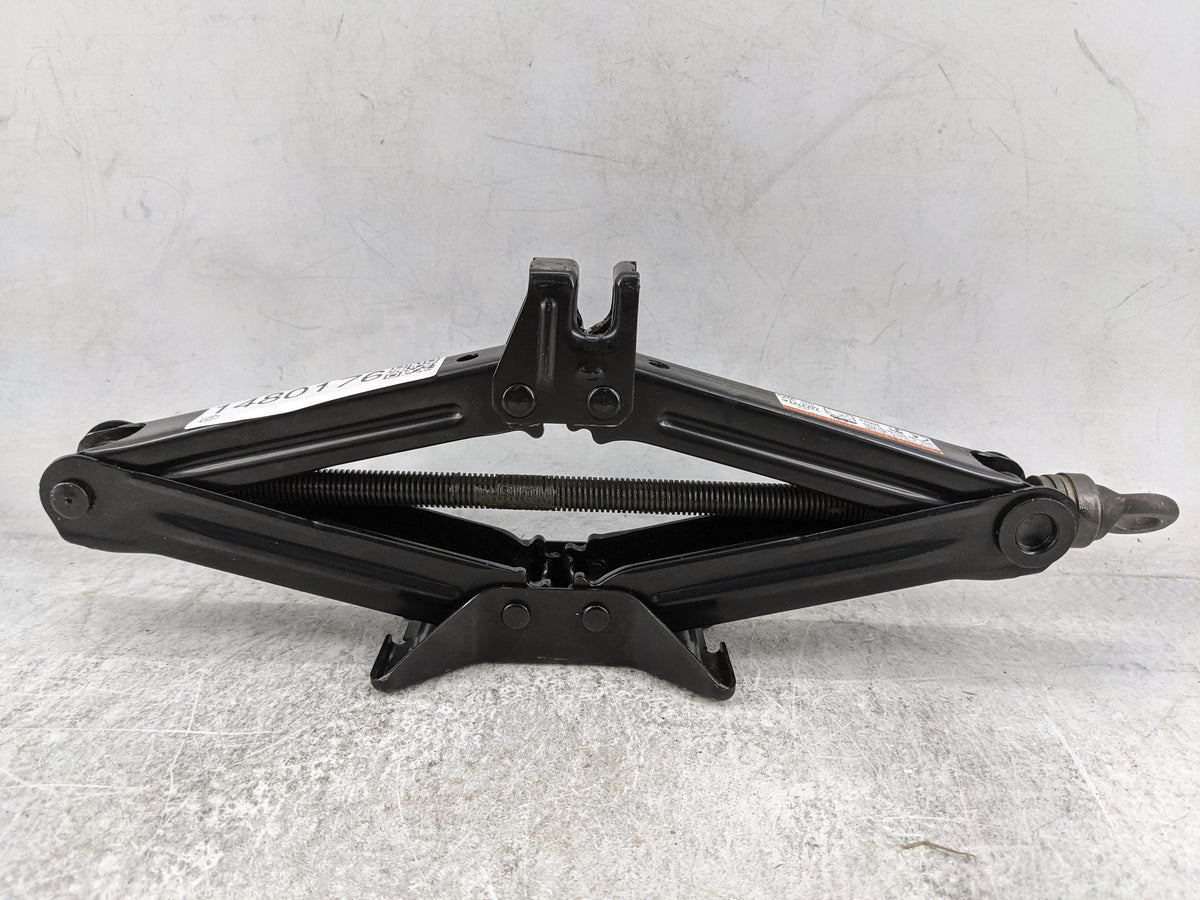 2015 Scion Xb Spare Scissor Car Jack Black 1480176 - Oemusedautoparts1.com