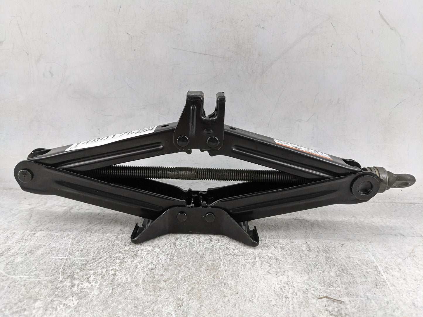 2015 Scion Xb Spare Scissor Car Jack Black 1480176 - Oemusedautoparts1.com