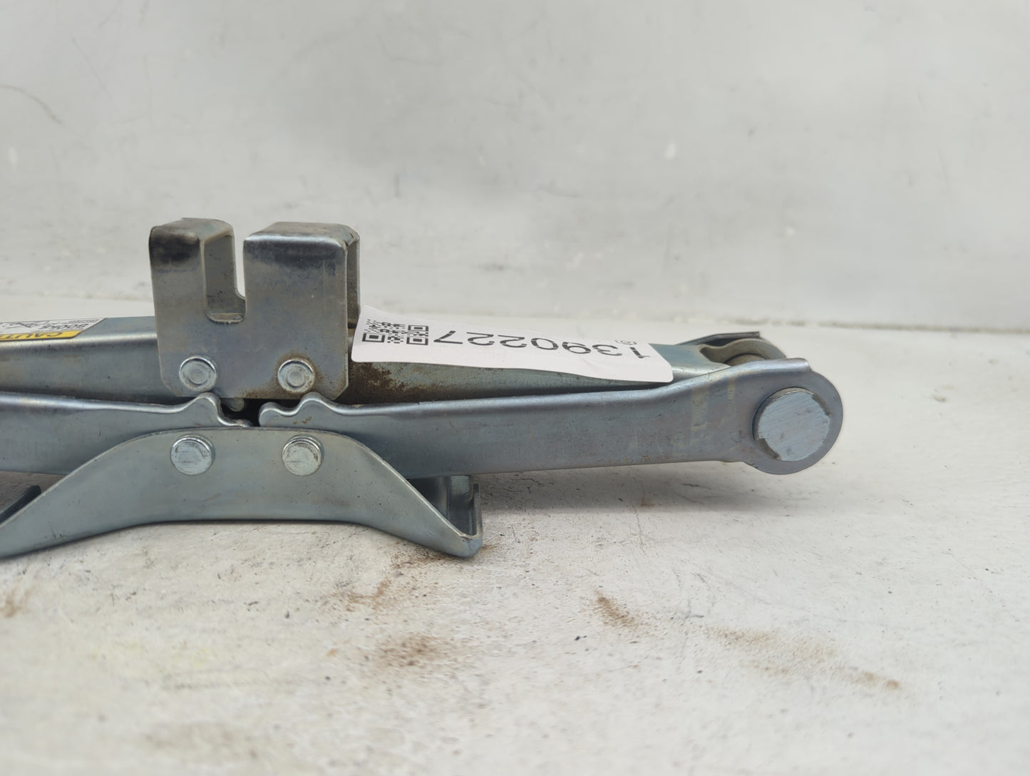 2015 Subaru Brz Spare Scissor Car Jack - Oemusedautoparts1.com