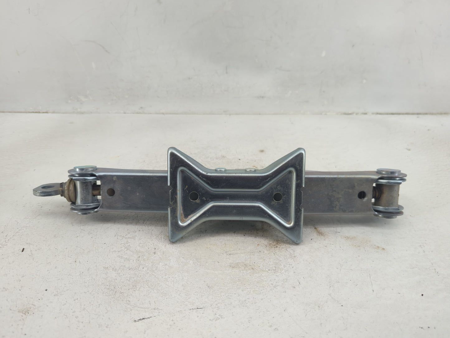 2015 Subaru Brz Spare Scissor Car Jack - Oemusedautoparts1.com