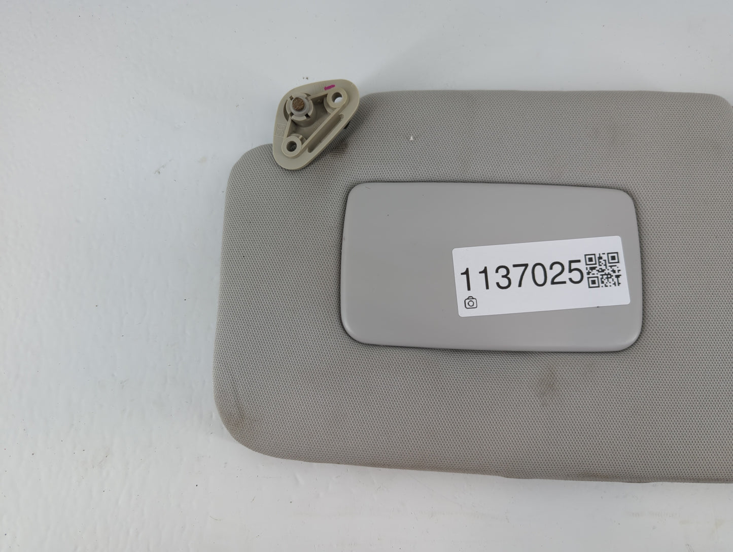 2015 Subaru Forester Sun Visor Shade Replacement Driver Left Mirror Fits OEM Used Auto Parts - Oemusedautoparts1.com