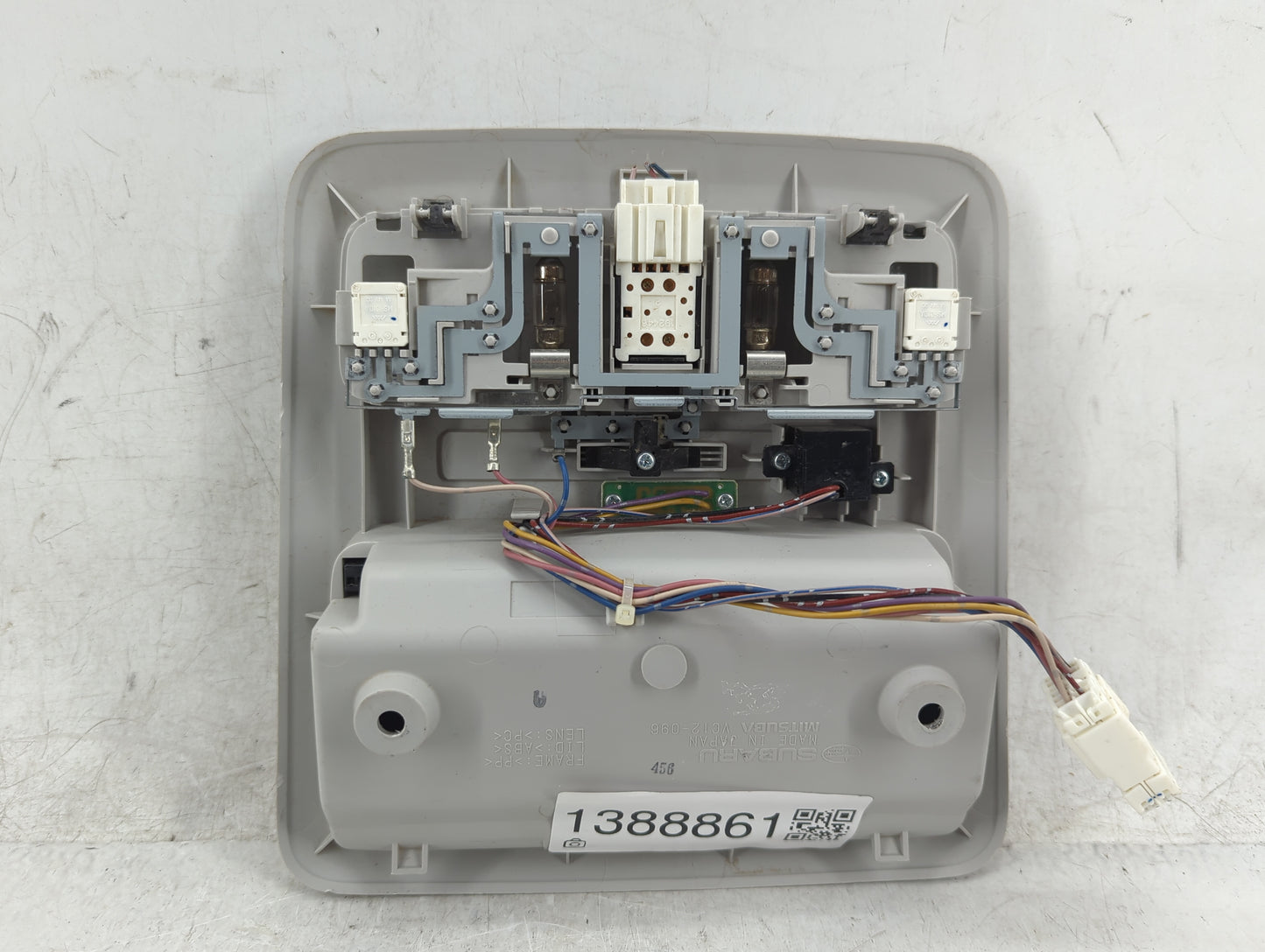 2010-2015 Subaru Forester Overhead Roof Console 1388861 - Oemusedautoparts1.com