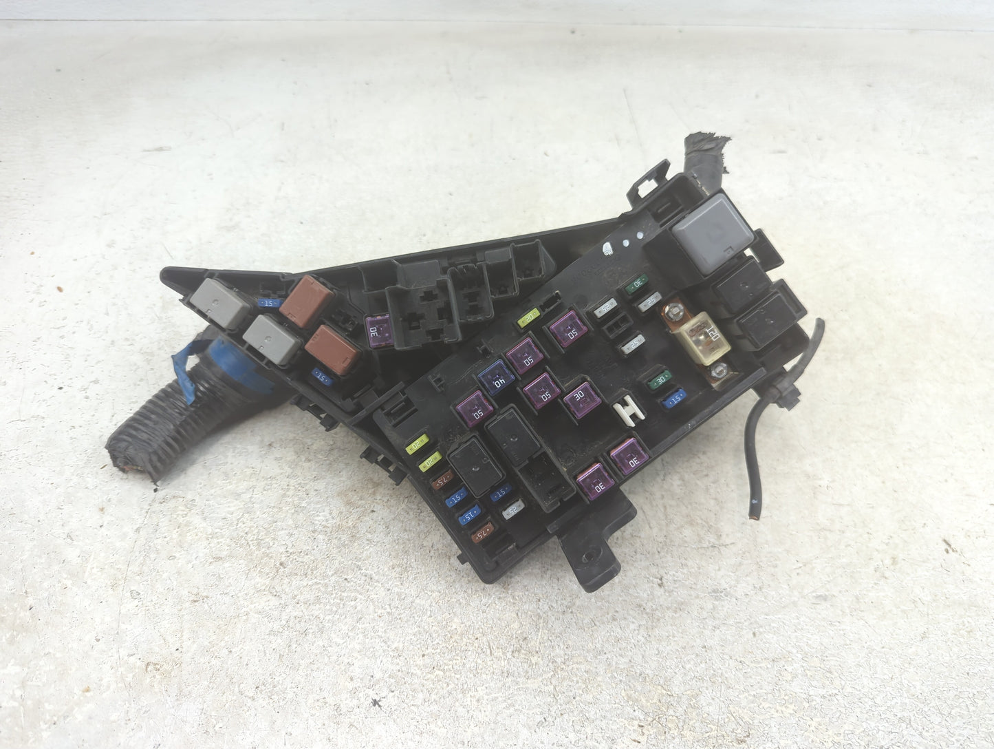 2014-2015 Subaru Forester Fusebox Fuse Box Panel Relay Module P/N:MB502000B Fits Fits 2014 2015 OEM Used Auto Parts - Oemuse