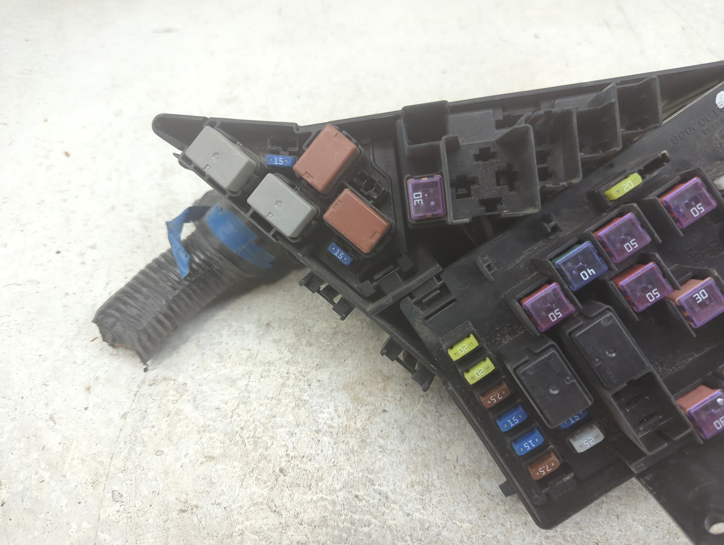 2014-2015 Subaru Forester Fusebox Fuse Box Panel Relay Module P/N:MB502000B Fits Fits 2014 2015 OEM Used Auto Parts - Oemuse