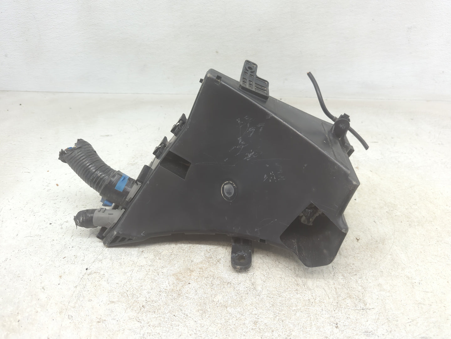 2014-2015 Subaru Forester Fusebox Fuse Box Panel Relay Module P/N:MB502000B Fits Fits 2014 2015 OEM Used Auto Parts - Oemuse