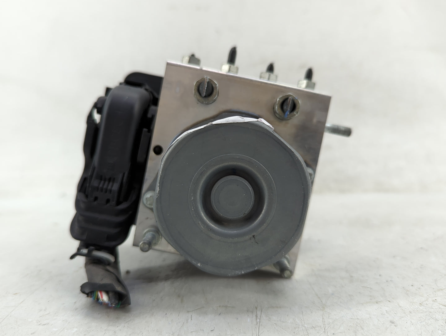 2014-2015 Subaru Forester ABS Pump Control Module Replacement P/N:0265956131 2265106452 Fits Fits 2014 2015 OEM Used Auto Pa