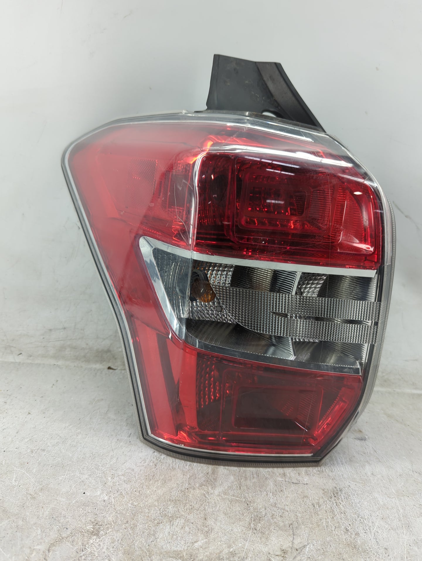 2015 Subaru Forester Tail Light Assembly Driver Left OEM P/N:84201-SG051 Fits OEM Used Auto Parts - Oemusedautoparts1.com