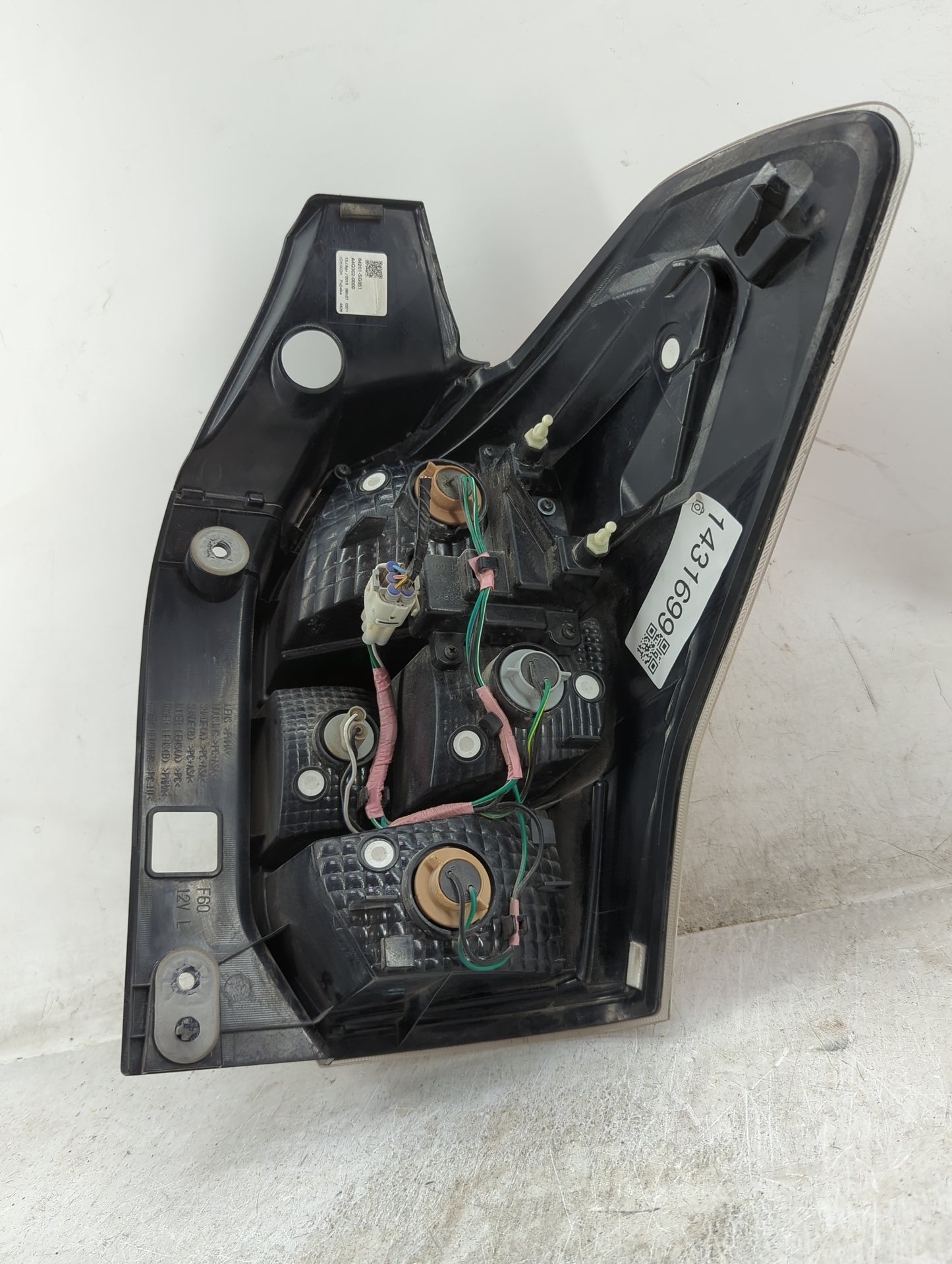 2015 Subaru Forester Tail Light Assembly Driver Left OEM P/N:84201-SG051 Fits OEM Used Auto Parts - Oemusedautoparts1.com