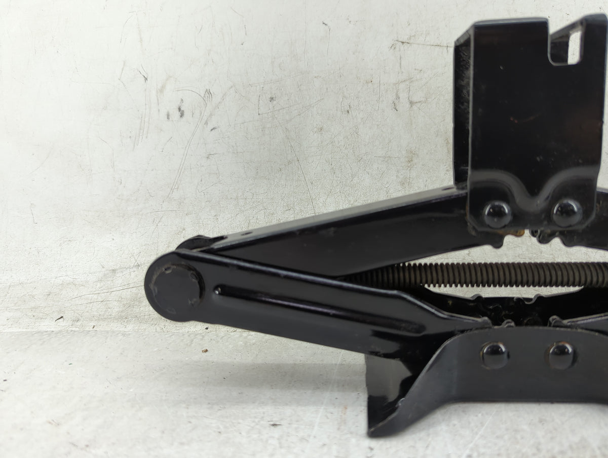 2015 Subaru Forester Spare Scissor Car Jack 1431707 - Oemusedautoparts1.com