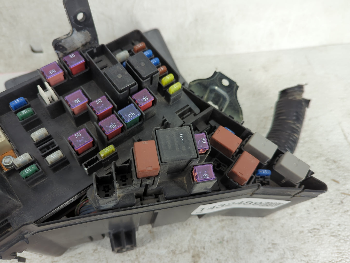 2014-2015 Subaru Forester Fusebox Fuse Box Panel Relay Module P/N:MB100200B Fits Fits 2014 2015 OEM Used Auto Parts - Oemuse