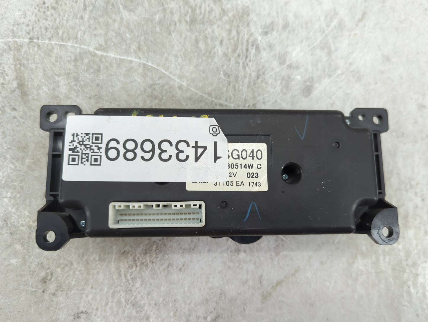 2015 Subaru Forester Climate Control Module Temperature AC/Heater Replacement P/N:72311SG040 T1030514W Fits OEM Used Auto Pa