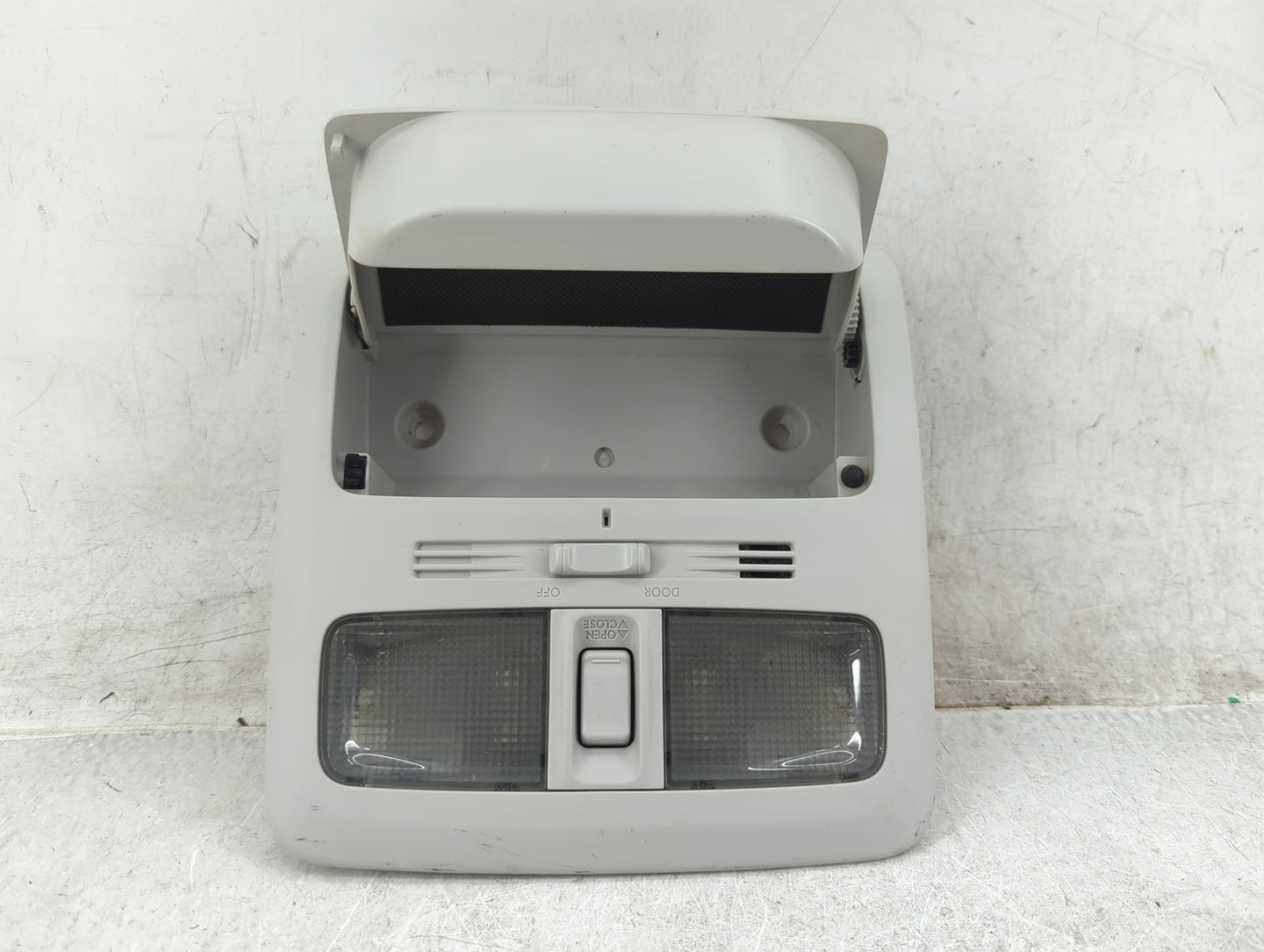 2015 Subaru Forester Overhead Roof Console - Oemusedautoparts1.com