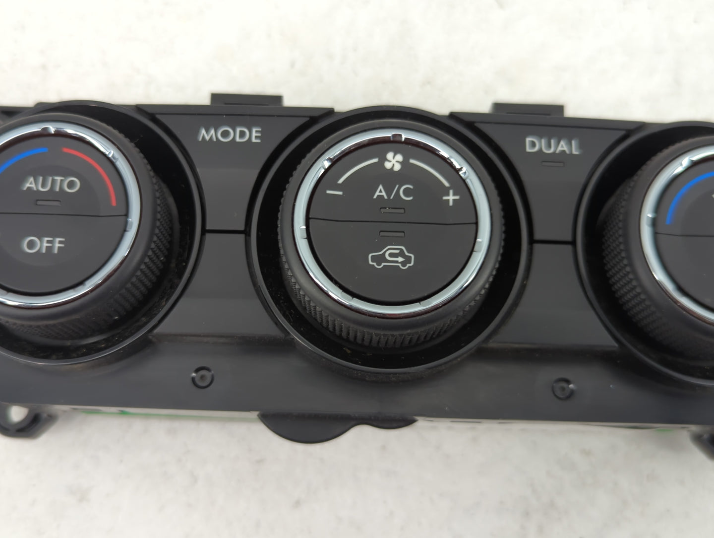 2015 Subaru Forester Climate Control Module Temperature AC/Heater Replacement P/N:72311SG040 Fits OEM Used Auto Parts - Oemu