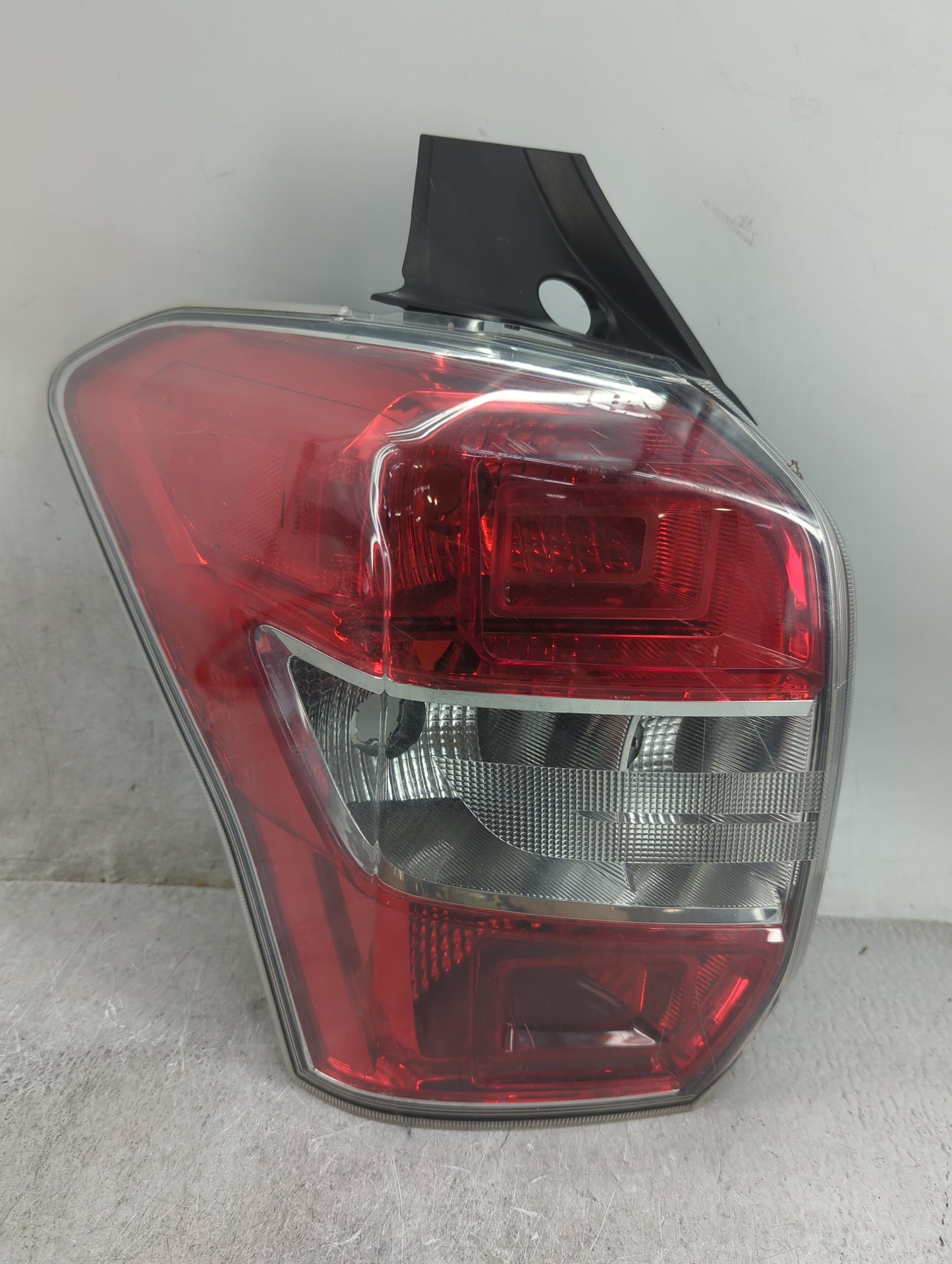 2015 Subaru Forester Tail Light Assembly Driver Left OEM P/N:84201-SG050 Fits OEM Used Auto Parts - Oemusedautoparts1.com