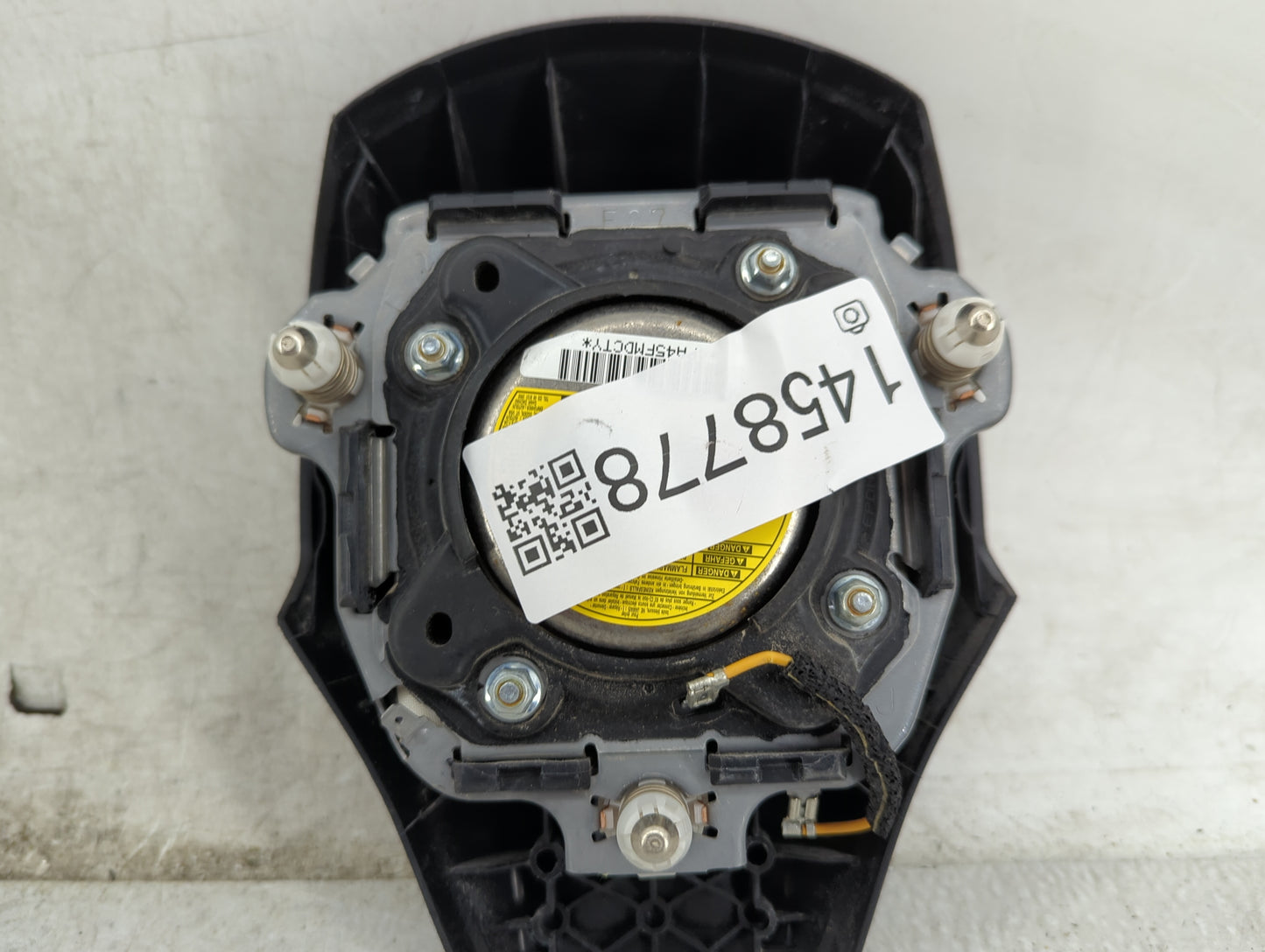 2015 Subaru Forester Air Bag Driver Left Steering Wheel Mounted Black - Oemusedautoparts1.com