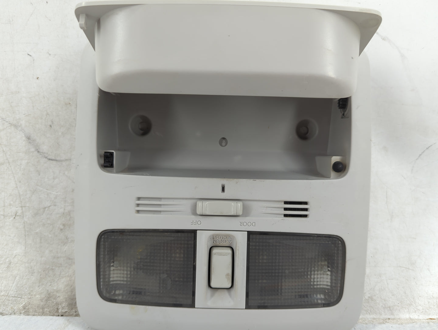 2010-2015 Subaru Forester Overhead Roof Console Gray - Oemusedautoparts1.com