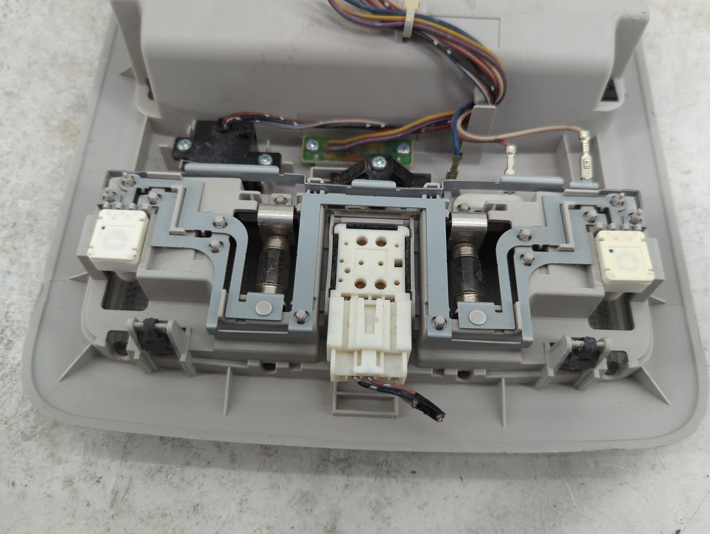 2010-2015 Subaru Forester Overhead Roof Console Gray - Oemusedautoparts1.com