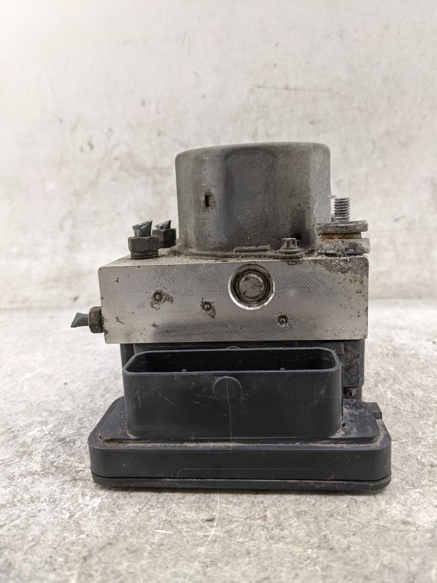 2014-2015 Subaru Forester ABS Pump Control Module Replacement P/N:0265956131 0265236674, 2265106452, 4323515 Fits Fits 2014 