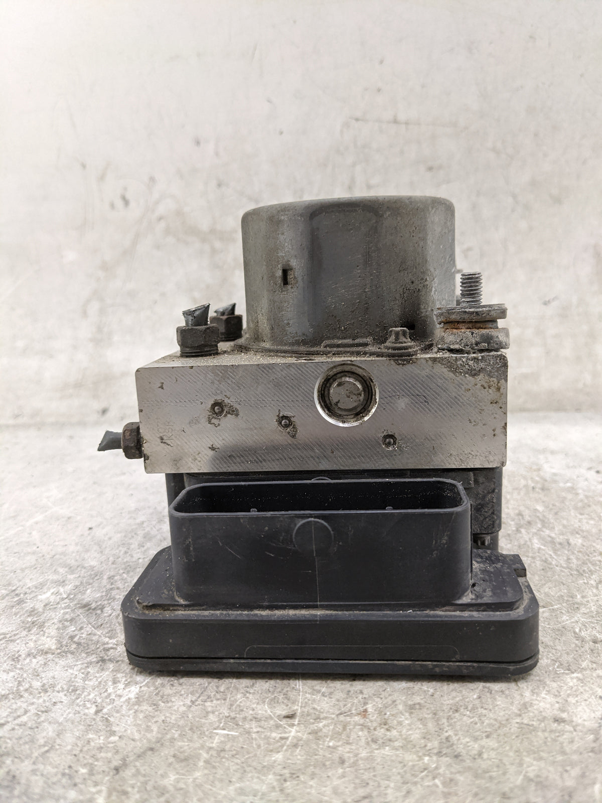 2014-2015 Subaru Forester Anti-Lock Brake ABS Pump Module Actuator OEM P/N:0265956131 0265236674, 2265106452 Fits Fits 2014 