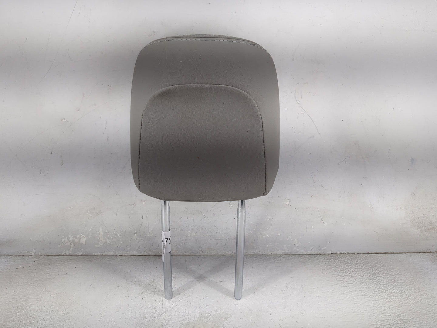 2015 Subaru Forester Headrest Head Rest Front Driver Seat Grey - Oemusedautoparts1.com