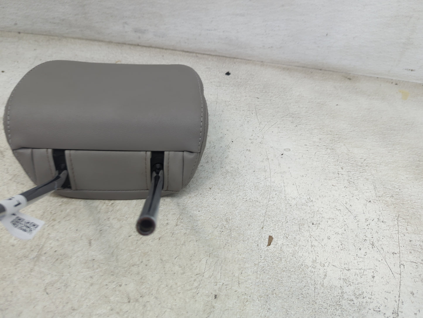 2015 Subaru Forester Headrest Head Rest Front Driver Seat Gray - Oemusedautoparts1.com