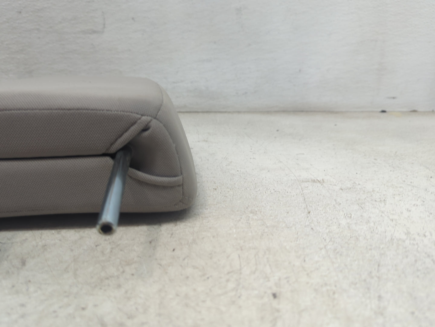 2015 Subaru Forester Headrest Head Rest Front Passenger Seat Tan 1472639 - Oemusedautoparts1.com