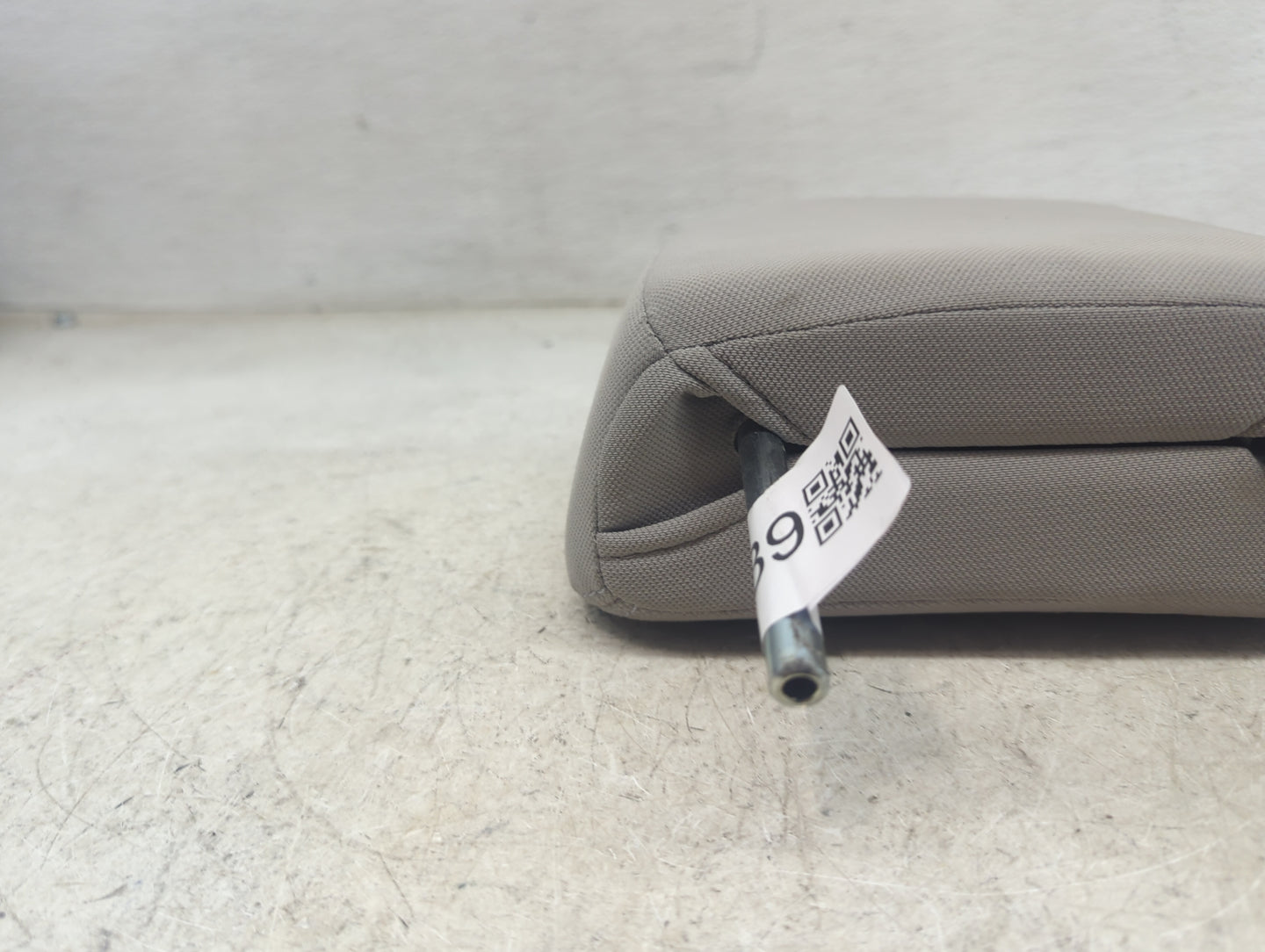 2015 Subaru Forester Headrest Head Rest Front Passenger Seat Tan 1472639 - Oemusedautoparts1.com