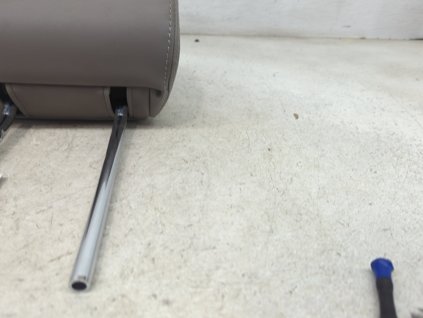 2015 Subaru Forester Headrest Head Rest Front Driver Passenger Seat Fits OEM Used Auto Parts - Oemusedautoparts1.com
