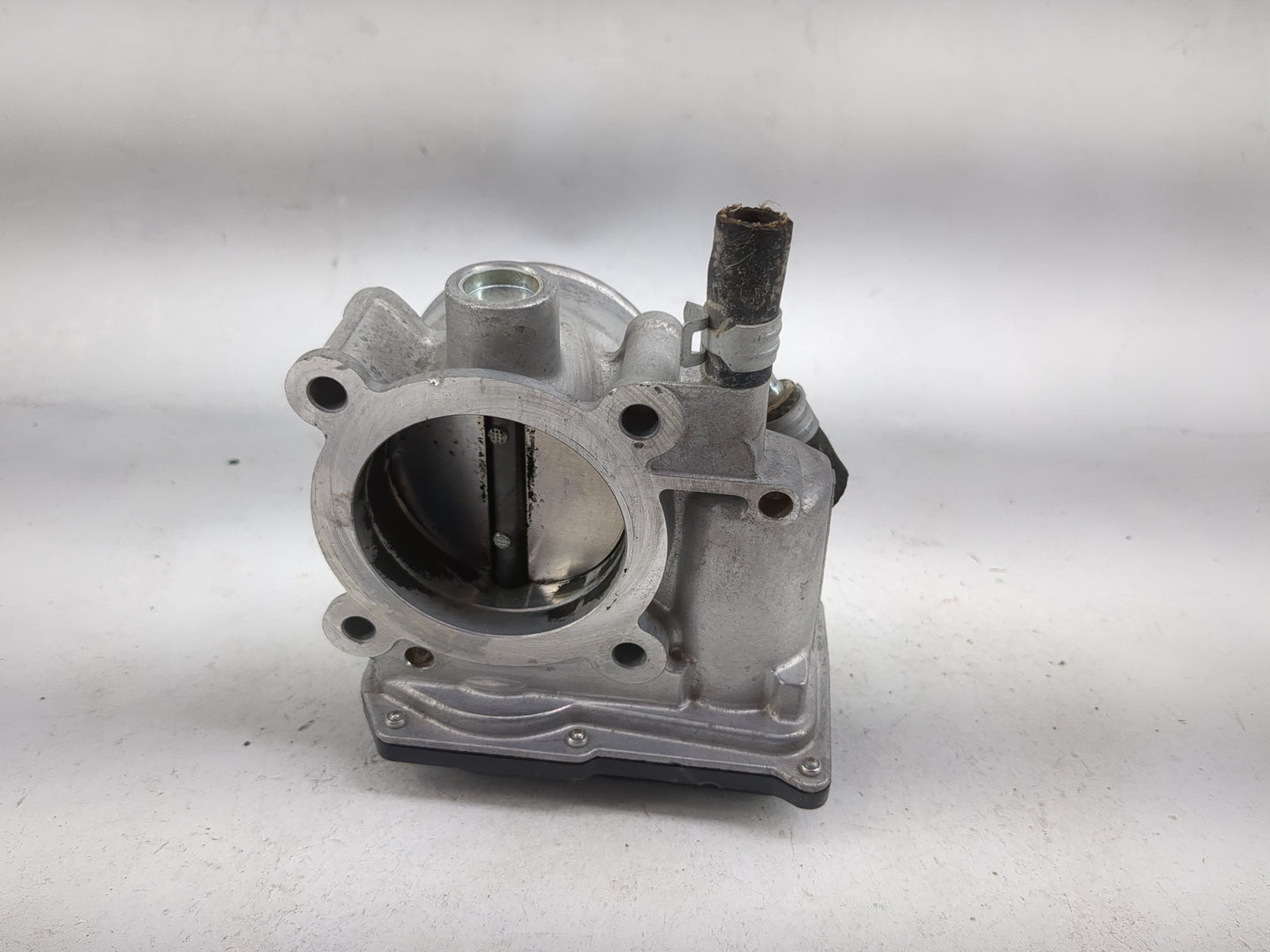 2011-2018 Subaru Forester Throttle Body P/N:16112AA380 142004R04 Fits Fits 2011 2012 2013 2014 2015 2016 2017 2018 OEM Used 