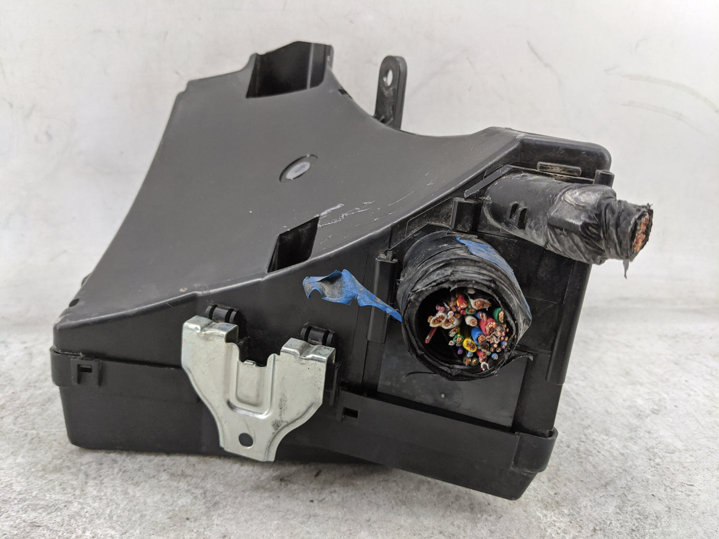 2014-2015 Subaru Forester Fusebox Fuse Box Panel Relay Module P/N:MB503601B Fits Fits 2014 2015 OEM Used Auto Parts - Oemuse