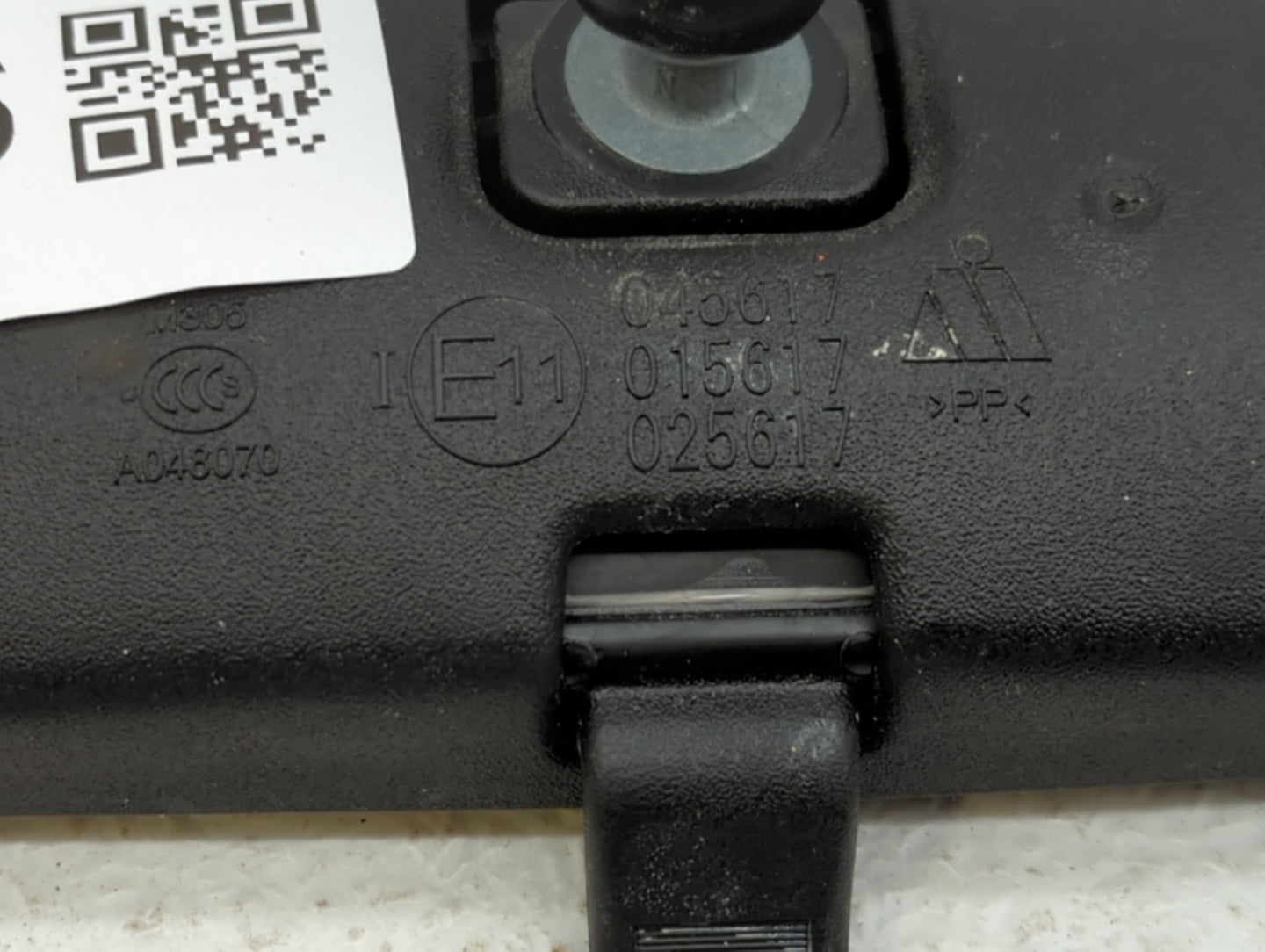 2014-2017 Subaru Forester Interior Rear View Mirror Replacement OEM P/N:E11015617 E11015892 Fits OEM Used Auto Parts - Oemus