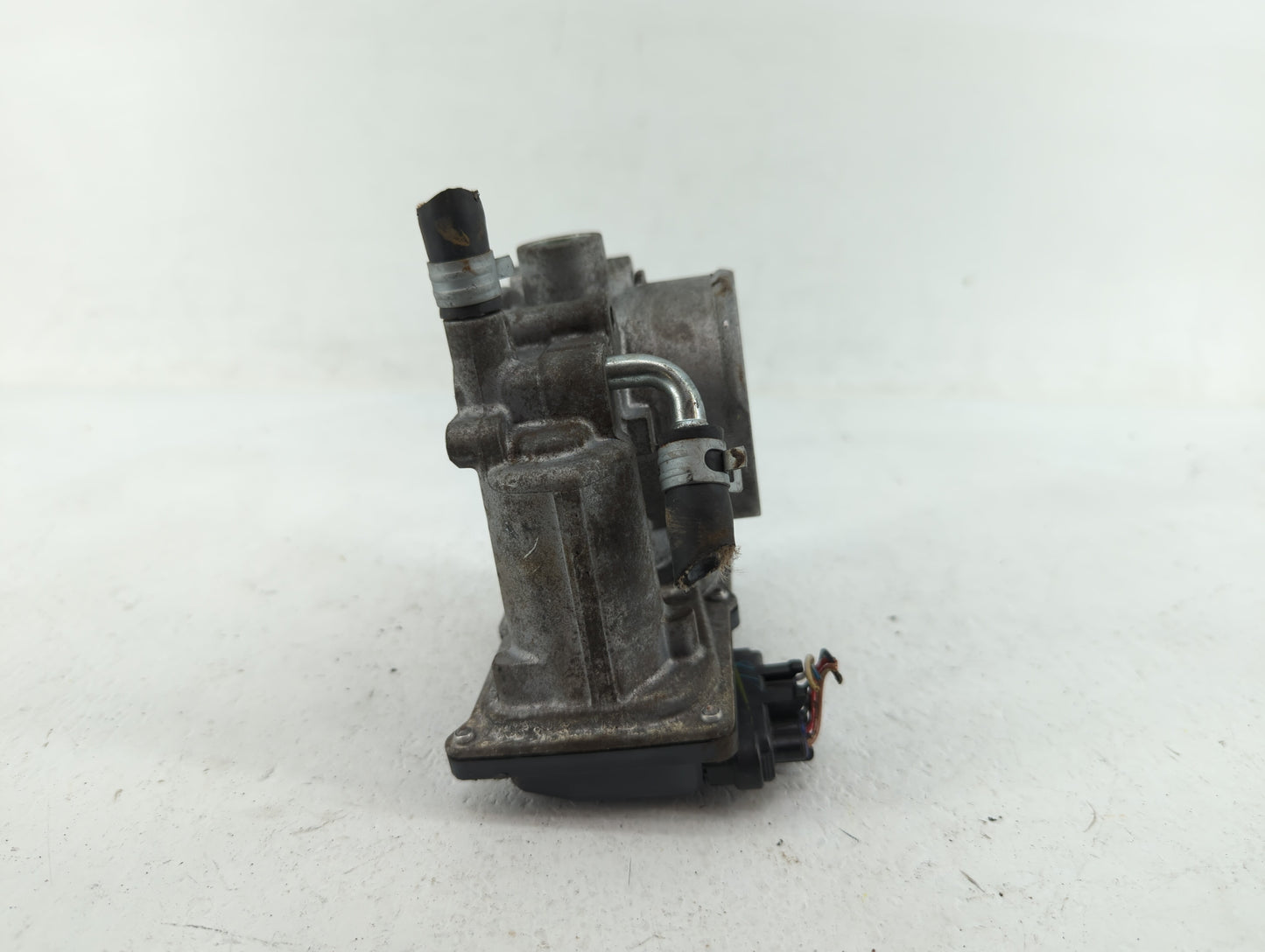 2011-2018 Subaru Forester Throttle Body P/N:16112AA380 Fits Fits 2011 2012 2013 2014 2015 2016 2017 2018 OEM Used Auto Parts